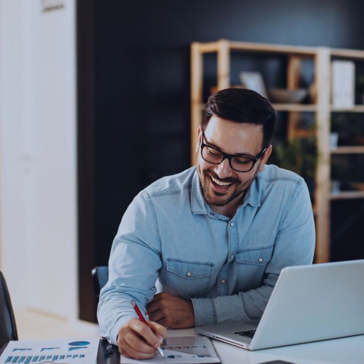 hombre ejecutivo mediana edad